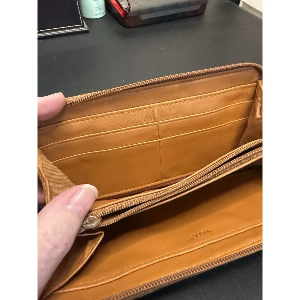 Mundi Genuine Leather Wallet Clutch Brown Tan Zipper Textured